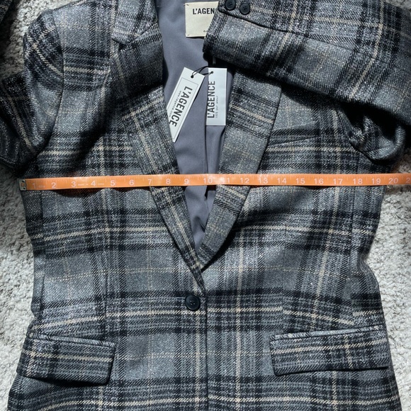 L’Agence Diana Skinny Lapel Blazer, Metallic Gray, Size 10 - Picture 9 of 16